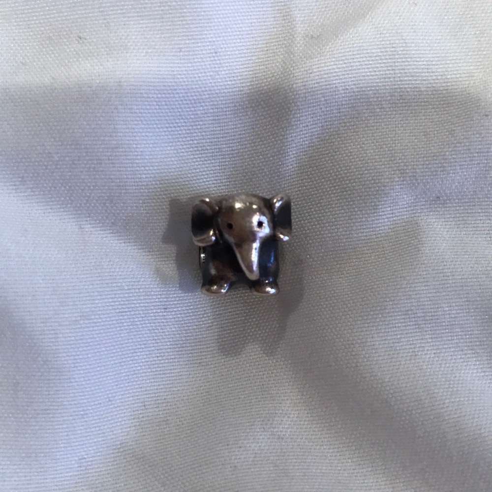 Elephant pandora charm